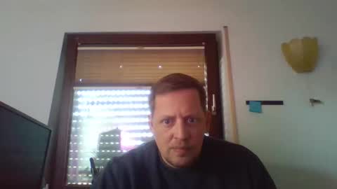 Snapshot of blonde32m chatting on September 2025 11:37:02 AM blonde32m online show from September 2025 11:37:02 AM