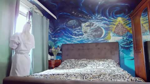 Snapshot of blonde4pasion chatting on October 2025 12:48:02 PM blonde4pasion online show from October 2025 12:48:02 PM