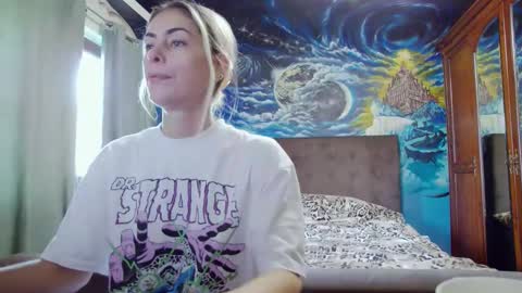 Snapshot of blonde4pasion chatting on October 2025 08:37:01 AM blonde4pasion online show from October 2025 08:37:01 AM