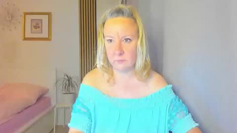 Snapshot of blonde_angel20 chatting on January 2025 07:13:02 PM Nicole online show from January 2025 07:13:02 PM
