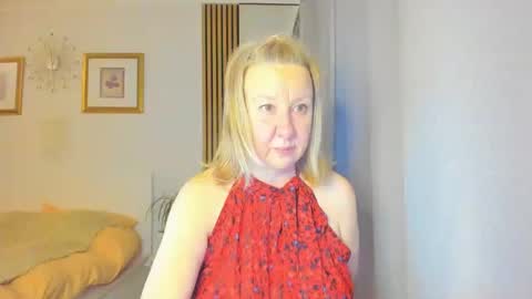 Snapshot of blonde_angel20 chatting on February 2025 05:15:02 PM Nicole online show from February 2025 05:15:02 PM