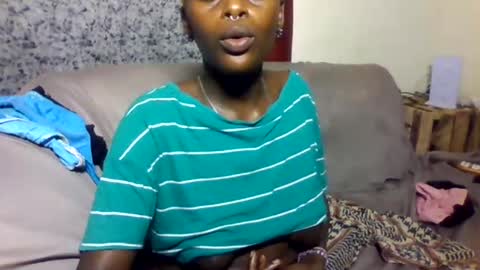 Snapshot of blonde_barby chatting on November 2025 04:02:02 AM blonde_barby online show from November 2025 04:02:02 AM