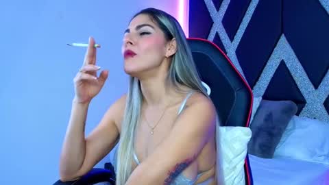 Snapshot of blonde_cat1515 chatting on October 2025 02:20:01 AM alejandra online show from October 2025 02:20:01 AM