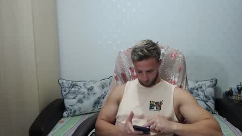 Snapshot of blondeagle chatting on October 2025 08:33:01 PM Mr Blond online show from October 2025 08:33:01 PM