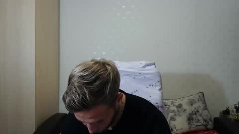 Snapshot of blondeagle chatting on November 2025 09:05:02 PM Mr Blond online show from November 2025 09:05:02 PM