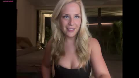 Ella Andersonn online show from December 2024 02:10:01 AM