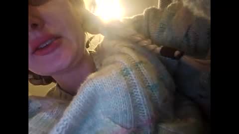 Snapshot of blondebellaaa3 chatting on January 2025 03:01:01 AM Gia online show from January 2025 03:01:01 AM