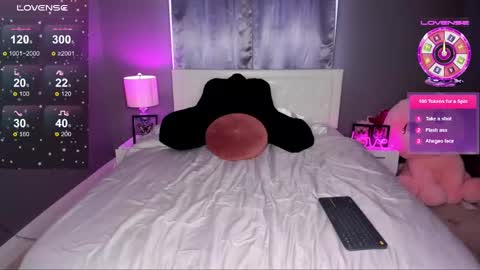 Snapshot of blondeprincess7 chatting on October 2025 06:14:02 PM Blondeprincess online show from October 2025 06:14:02 PM