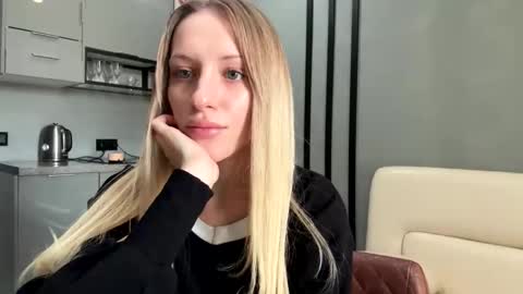 Viktoriia online show from December 2024 06:40:01 AM