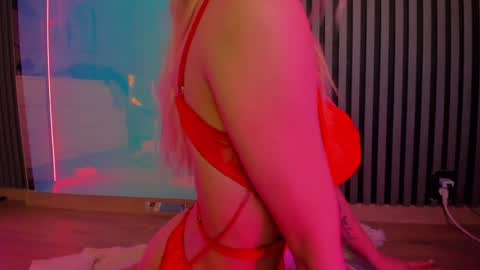 blondie_muller online show from January 2025 02:18:02 AM