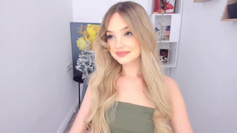 Sophia online show from December 2024 02:49:02 PM