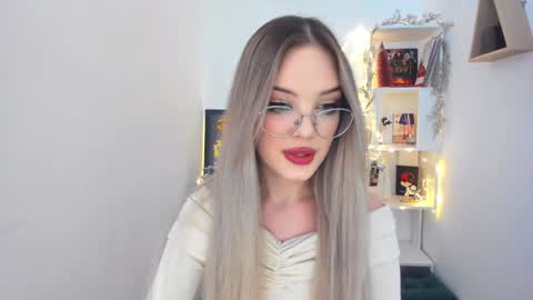 Sophia online show from December 2024 05:26:01 PM