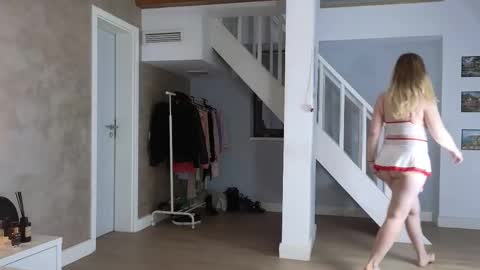 Snapshot of blue_angel_sweet chatting on October 2025 04:21:01 AM blue_angel_sweet online show from October 2025 04:21:01 AM