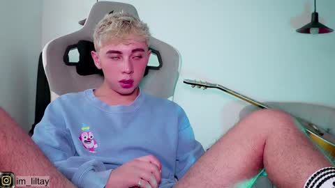 TAY   online show from December 2024 04:29:02 PM