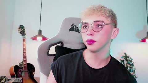 TAY   online show from December 2024 12:47:01 PM