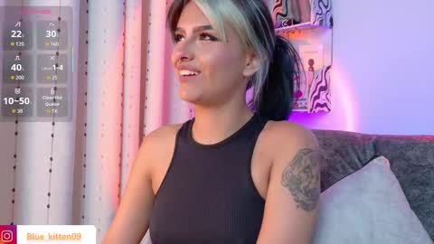 Snapshot of blue_kittenn chatting on November 2025 06:24:02 AM blue_kittenn online show from November 2025 06:24:02 AM