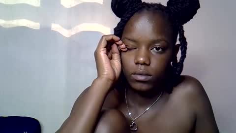 blue_savagee online show from October 2025 07:31:02 AM