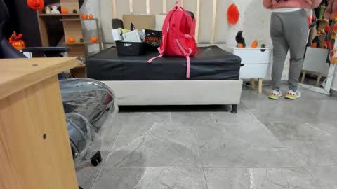 blue_tay1 online show from October 2025 11:58:01 AM