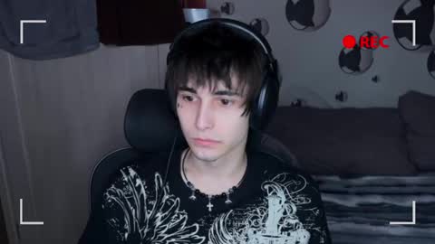 Snapshot of blue_w0rld chatting on October 2025 12:06:01 PM SONNYVAN online show from October 2025 12:06:01 PM