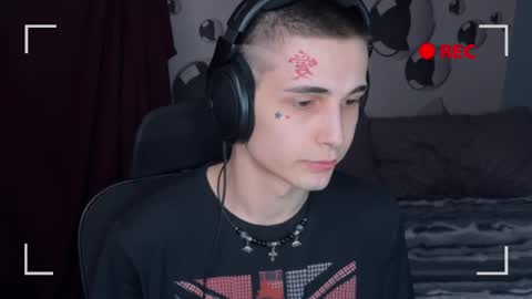 Snapshot of blue_w0rld chatting on November 2025 03:10:02 PM SONNYVAN online show from November 2025 03:10:02 PM