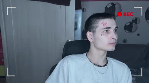 Snapshot of blue_w0rld chatting on November 2025 04:45:02 AM SONNYVAN online show from November 2025 04:45:02 AM