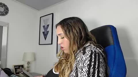 blue_water_cs online show from October 2025 05:07:01 AM