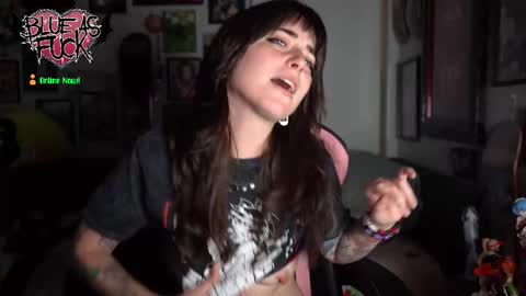 Blue online show from November 2025 01:04:01 AM