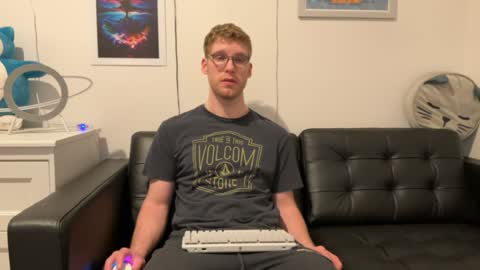 blueeyedtallguy online show from December 2024 01:12:01 AM