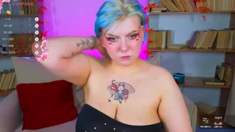 Hi my name is Lunaray online show from September 2025 10:42:02 AM