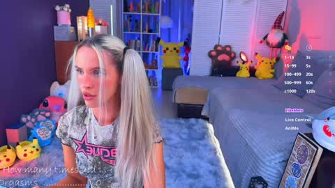 Snapshot of blush_mikki chatting on January 2025 09:28:02 AM Mikki chan online show from January 2025 09:28:02 AM