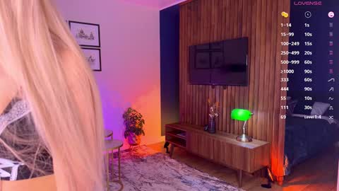 Snapshot of blush_mikki chatting on October 2025 02:51:02 PM Mikki chan online show from October 2025 02:51:02 PM