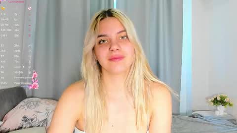 Snapshot of blushkitty chatting on October 2025 06:44:01 AM Chloe online show from October 2025 06:44:01 AM