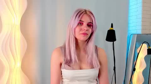 Snapshot of blushkitty chatting on October 2025 06:10:01 AM Chloe online show from October 2025 06:10:01 AM