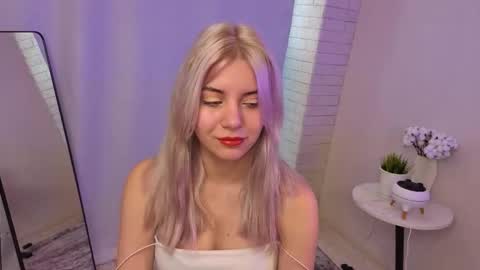 Snapshot of blushkitty chatting on October 2025 06:28:02 AM Chloe online show from October 2025 06:28:02 AM