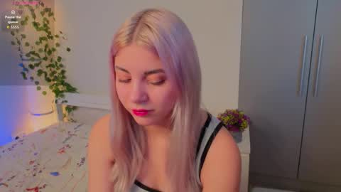 Snapshot of blushkitty chatting on November 2025 06:24:02 AM Chloe online show from November 2025 06:24:02 AM