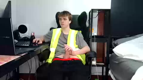 Snapshot of bobby72738 chatting on October 2025 02:55:01 AM bobby72738 online show from October 2025 02:55:01 AM