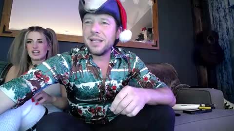 Snapshot of bobbyandsadie chatting on December 2025 05:02:01 AM Bobby and Sadie online show from December 2025 05:02:01 AM