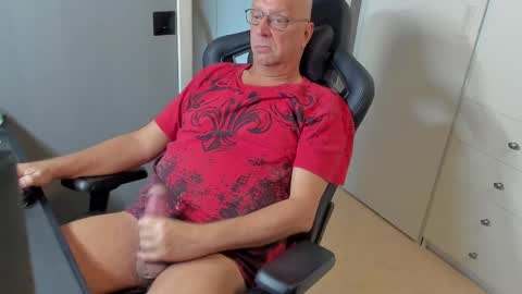 Snapshot of bobo_k chatting on February 2025 12:54:02 PM bobo_k online show from February 2025 12:54:02 PM