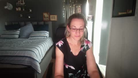 Snapshot of boeslaboes chatting on December 2024 07:24:02 AM Ningifun couple online show from December 2024 07:24:02 AM