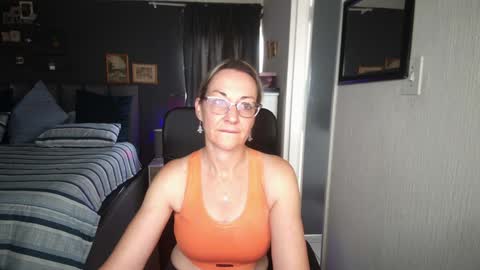 Snapshot of boeslaboes chatting on January 2025 06:33:02 AM Ningifun couple online show from January 2025 06:33:02 AM