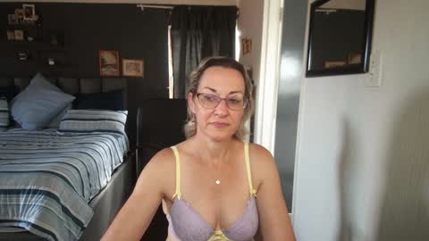 Snapshot of boeslaboes chatting on January 2025 06:52:01 AM Ningifun couple online show from January 2025 06:52:01 AM