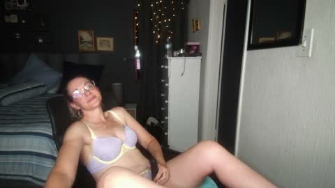 Snapshot of boeslaboes chatting on January 2025 05:37:02 PM Ningifun couple online show from January 2025 05:37:02 PM