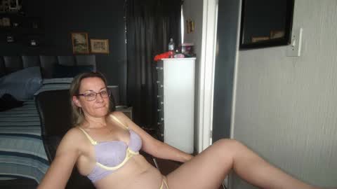 Snapshot of boeslaboes chatting on January 2025 07:06:02 AM Ningifun couple online show from January 2025 07:06:02 AM