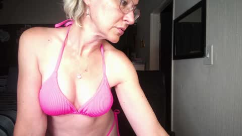 Snapshot of boeslaboes chatting on February 2025 05:34:01 PM Ningifun couple online show from February 2025 05:34:01 PM