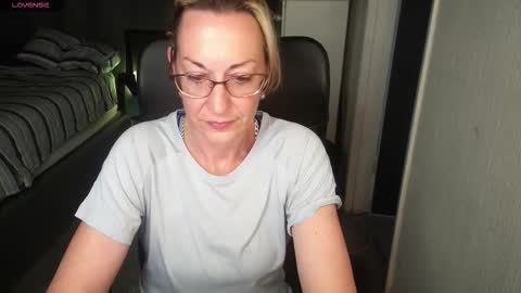 Snapshot of boeslaboes chatting on September 2025 03:46:01 PM Ningifun couple online show from September 2025 03:46:01 PM