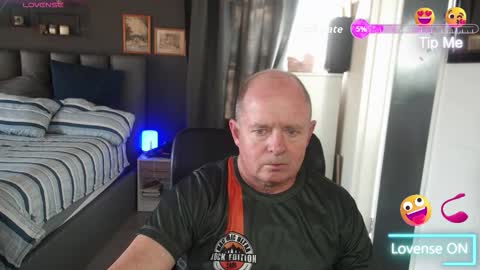 Snapshot of boeslaboes chatting on September 2025 05:42:01 AM Ningifun couple online show from September 2025 05:42:01 AM