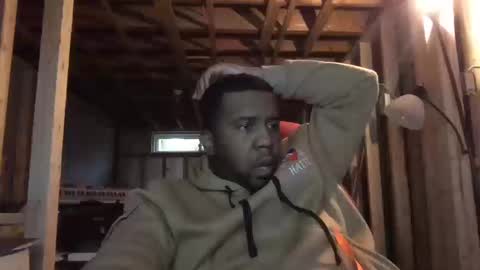 Bogarcon234 online show from October 2025 06:07:01 PM