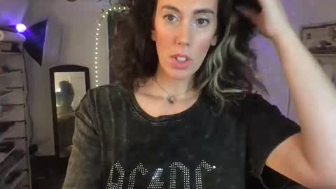 Bonnie online show from January 2025 08:26:02 PM