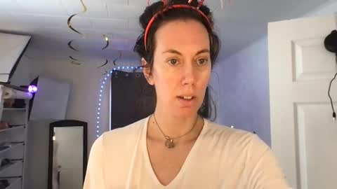 Bonnie online show from February 2025 02:13:02 PM