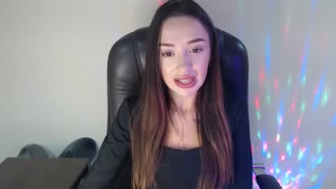 Bonnie online show from October 2025 07:07:02 AM